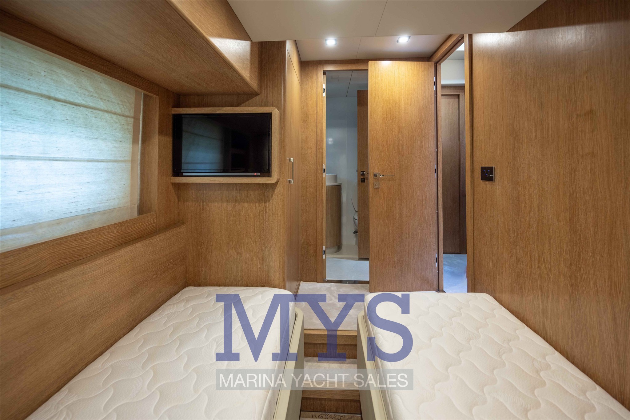 SIRENA YACHT 58' FLY HT (5)