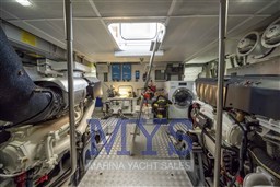 SIRENA YACHT 58' FLY HT (22)