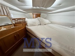 Fairline 33 (23)