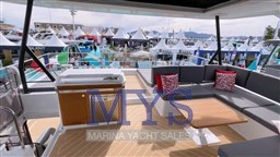 FOUNTAINE PAJOT 67 POWER (13)