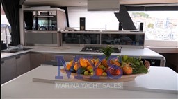 FOUNTAINE PAJOT 67 POWER (3)