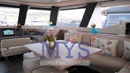 FOUNTAINE PAJOT 67 POWER (7)