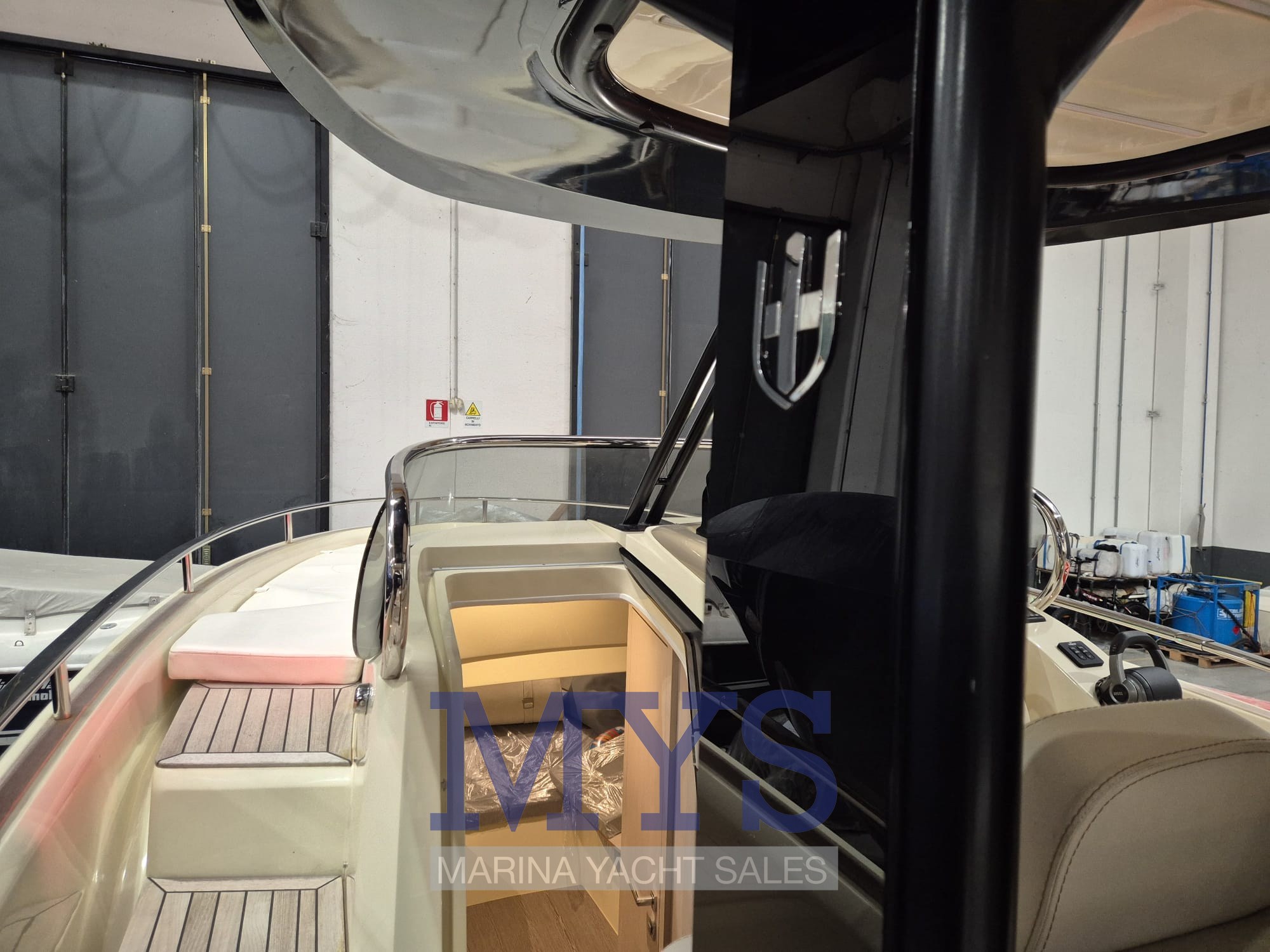 INVICTUS 280 GT (49)