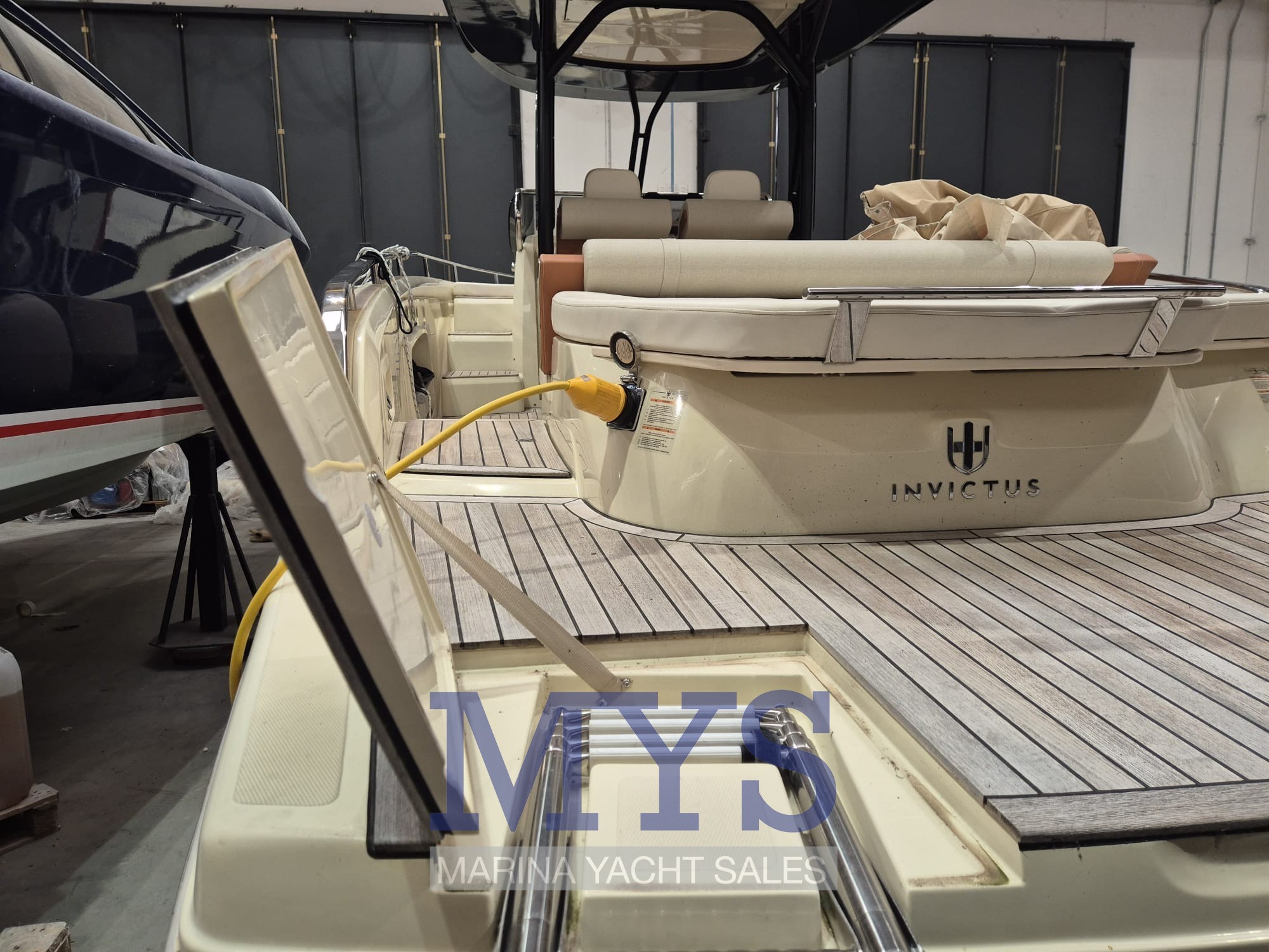 INVICTUS 280 GT (56)