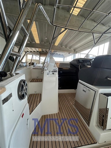 BENETEAU 8.8 SUNDECK (15)