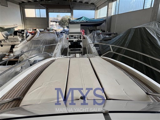 BENETEAU 8.8 SUNDECK  (6)