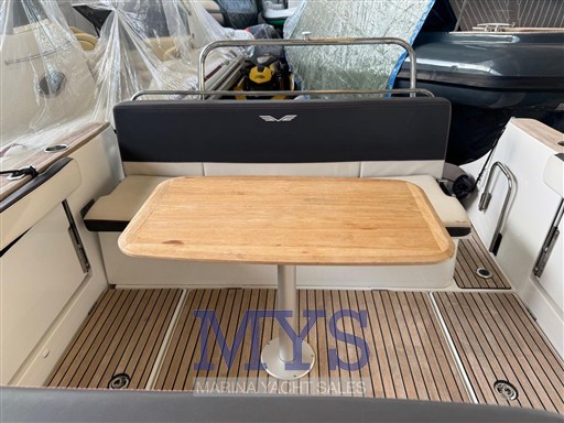 BENETEAU 8.8 SUNDECK  (7)