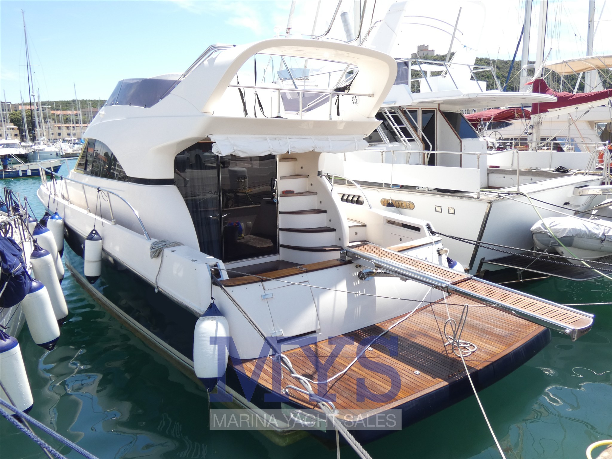 CAYMAN 42 FLY (25)