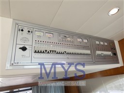 CAYMAN 42 FLY (7)