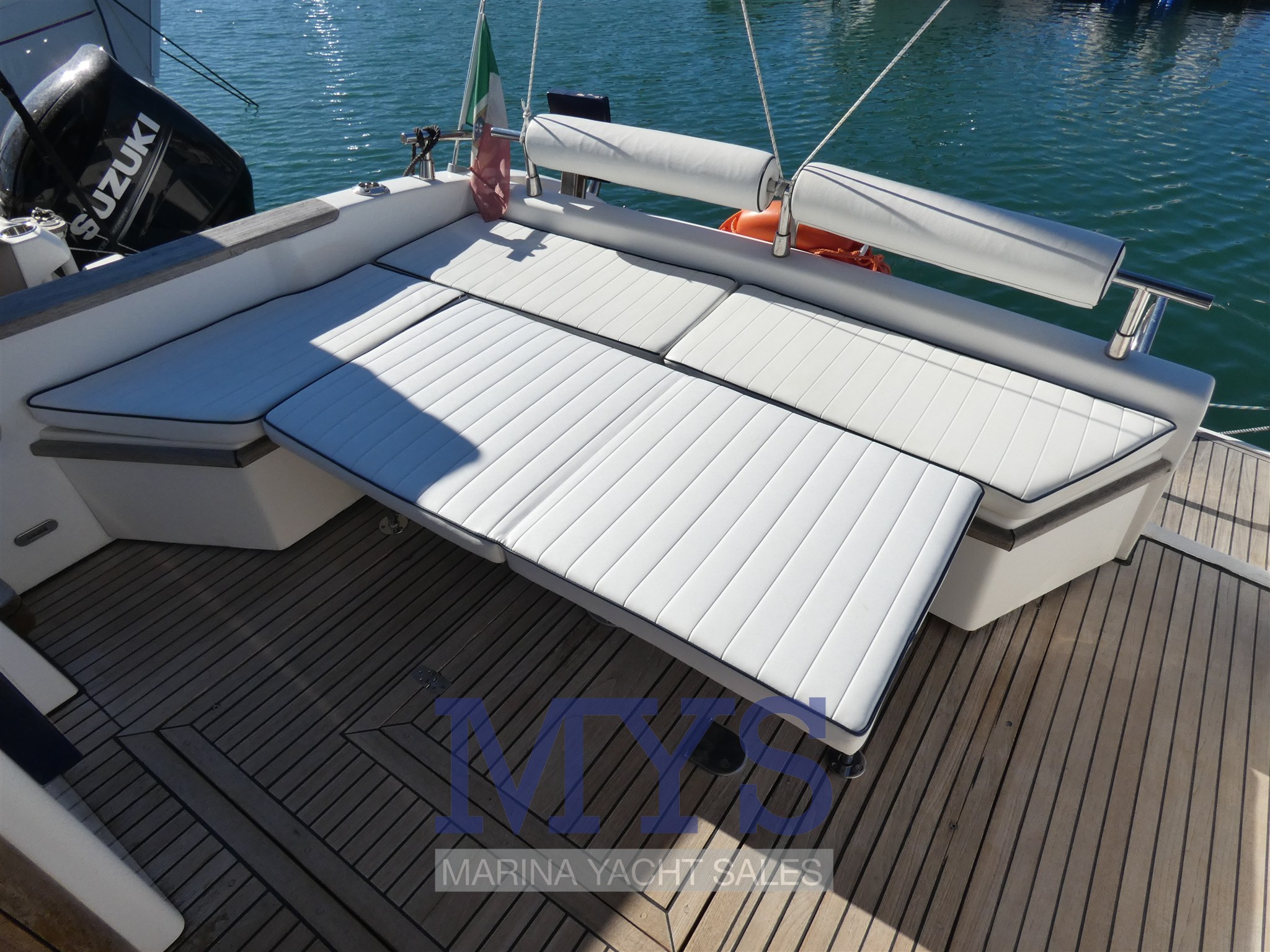 MIMI' 780 CABIN (7)