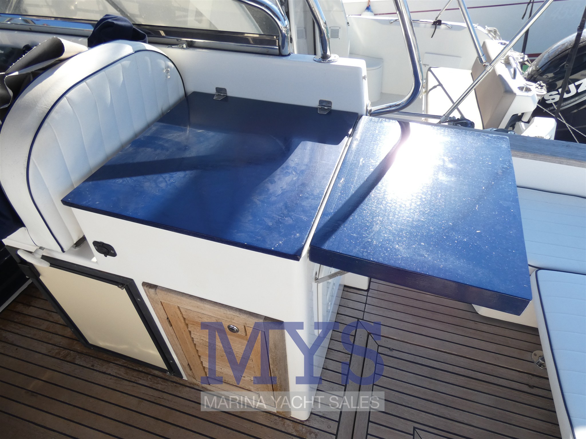 MIMI' 780 CABIN (8)