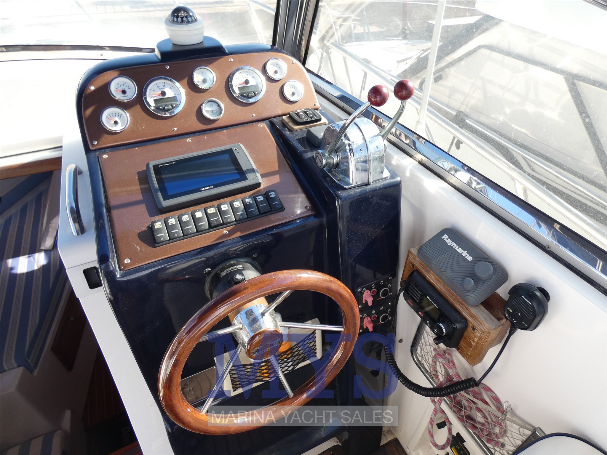 MIMI' 780 CABIN (2)