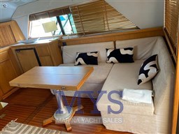 BERTRAM 37 CONVERTIBLE (158)