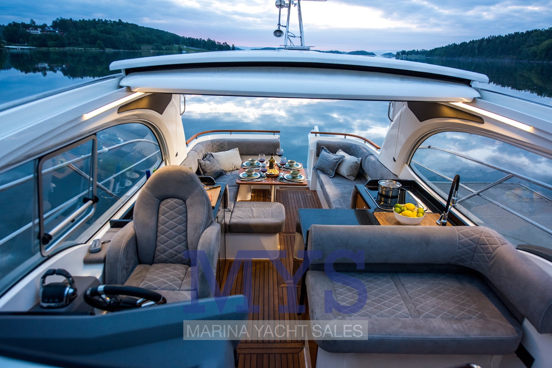 Marex 360 Cabriolet Cruiser (11)