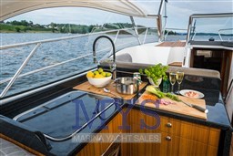 Marex 360 Cabriolet Cruiser (3)