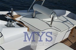 MA.MI 28' T Top (26)