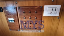 F.lli Aprea 750 Cabin (24)