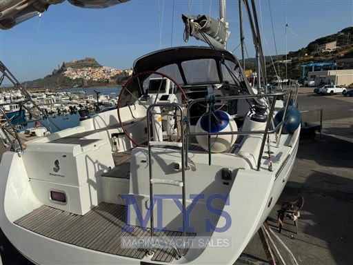 BENETEAU OCEANIS 37' (13).jpg