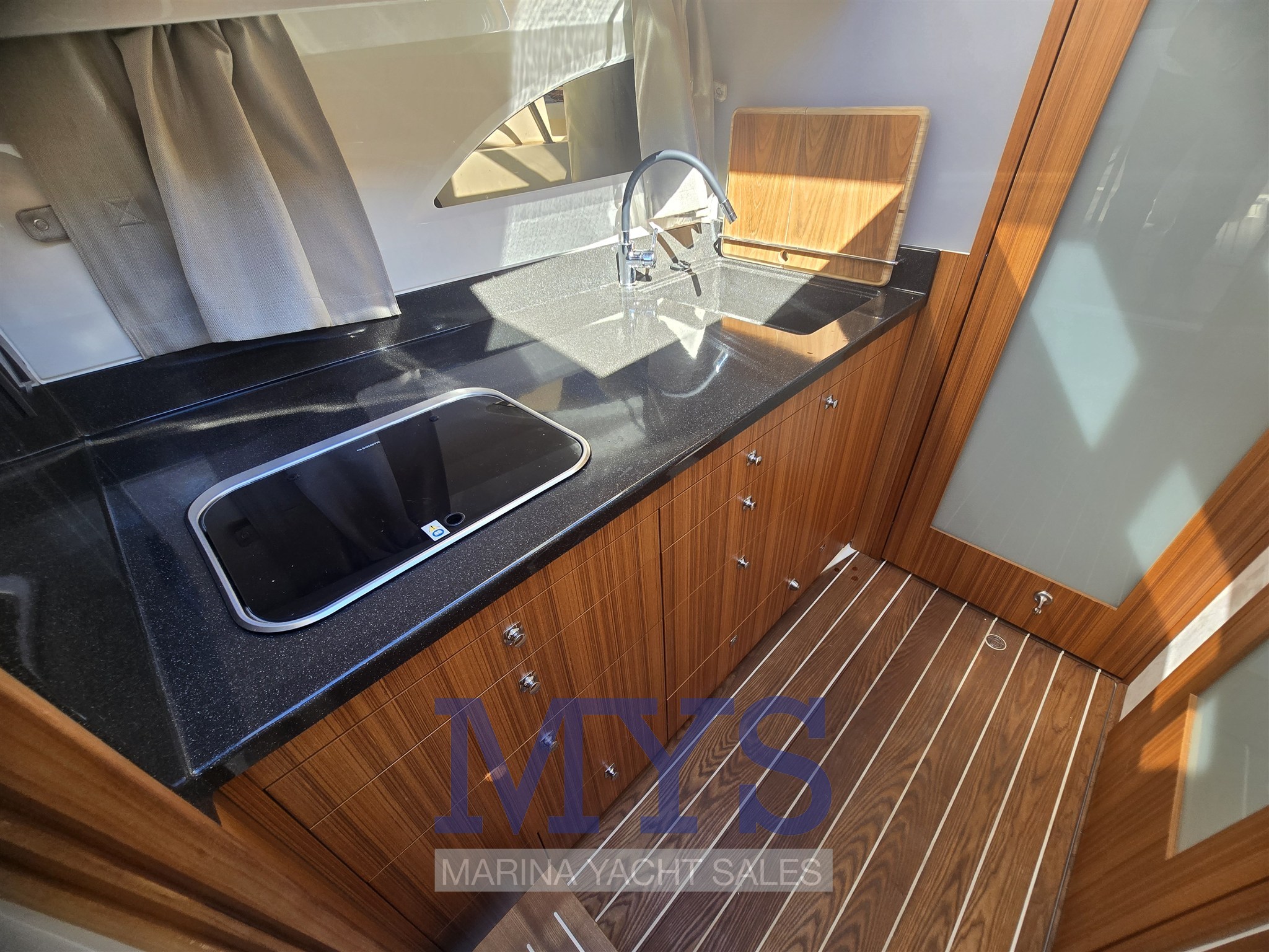 MAREX 310 SUN CRUISER (12)