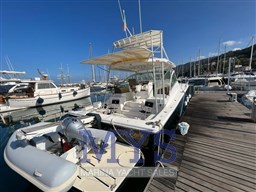 Luhrs 40 open