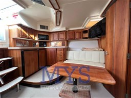 Luhrs 40 open