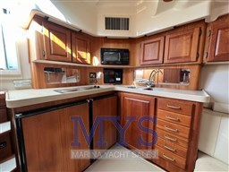 Luhrs 40 open