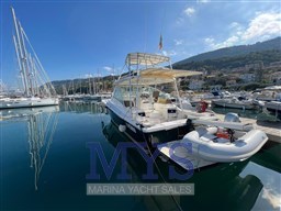 Luhrs 40 open