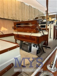 BOSTON WHALER 22' OUTRAGE (23)