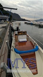 BOSTON WHALER 22' OUTRAGE (3)