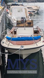 BOSTON WHALER 22' OUTRAGE (2)