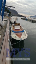 BOSTON WHALER 22' OUTRAGE (5)