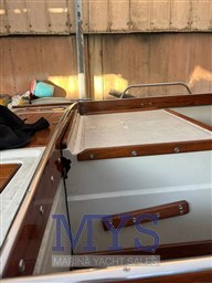 BOSTON WHALER 22' OUTRAGE (24)