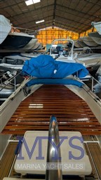 BOSTON WHALER 22' OUTRAGE (15)