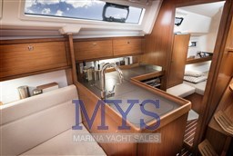 BAVARIA 34 CRUISER (12)