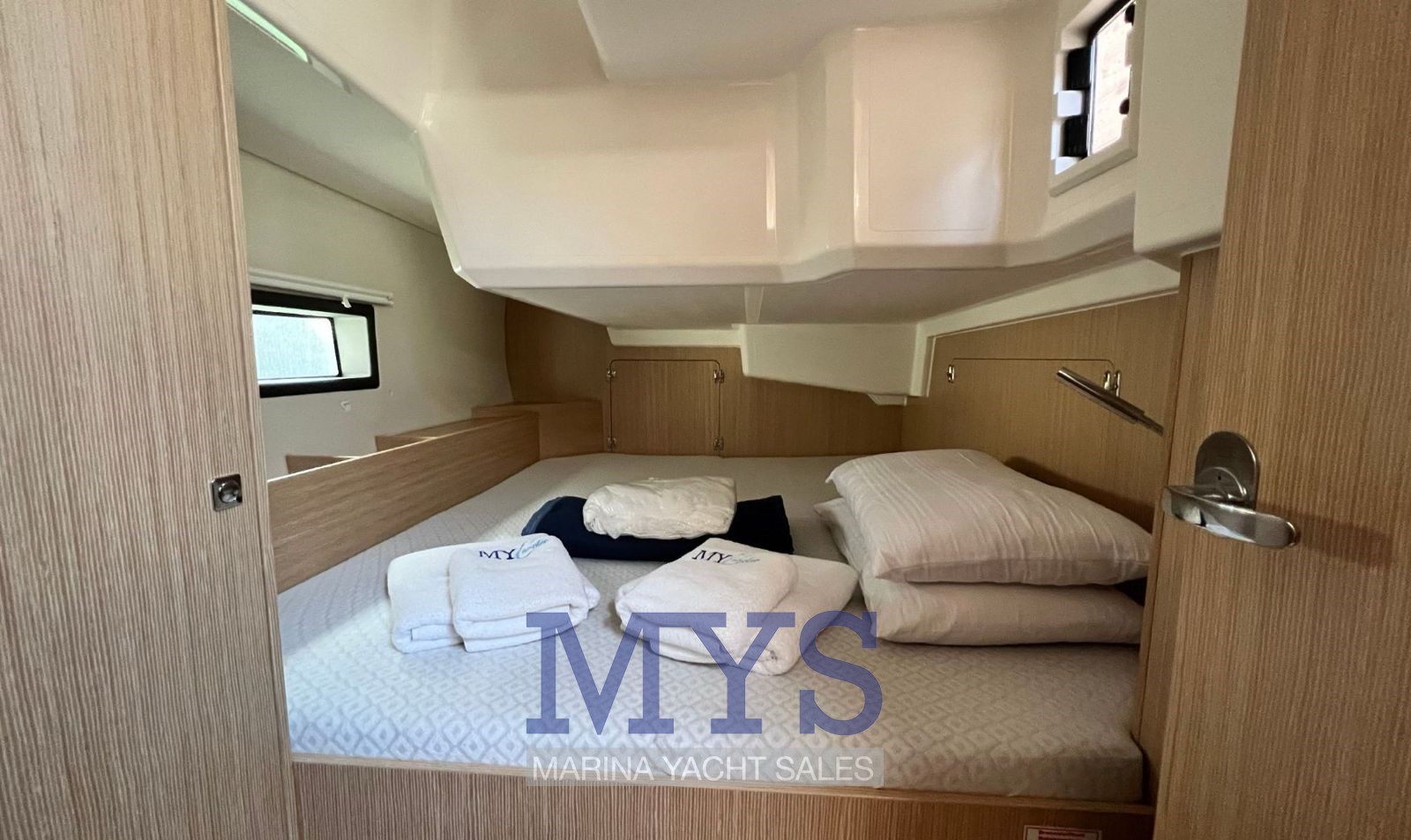 BAVARIA C42 (12)