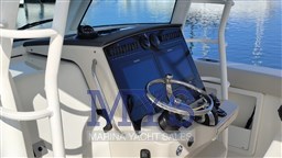 Boston Whaler 380 Outrage (10)
