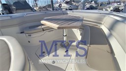Boston Whaler 380 Outrage (17)