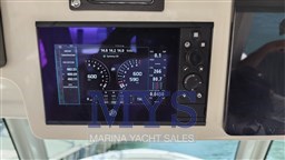 Boston Whaler 380 Outrage (61)