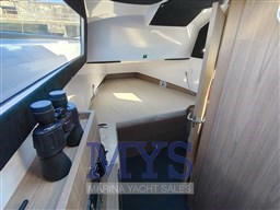 Virtue Yachts V10 Top