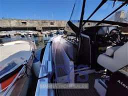 Virtue Yachts V10 Top