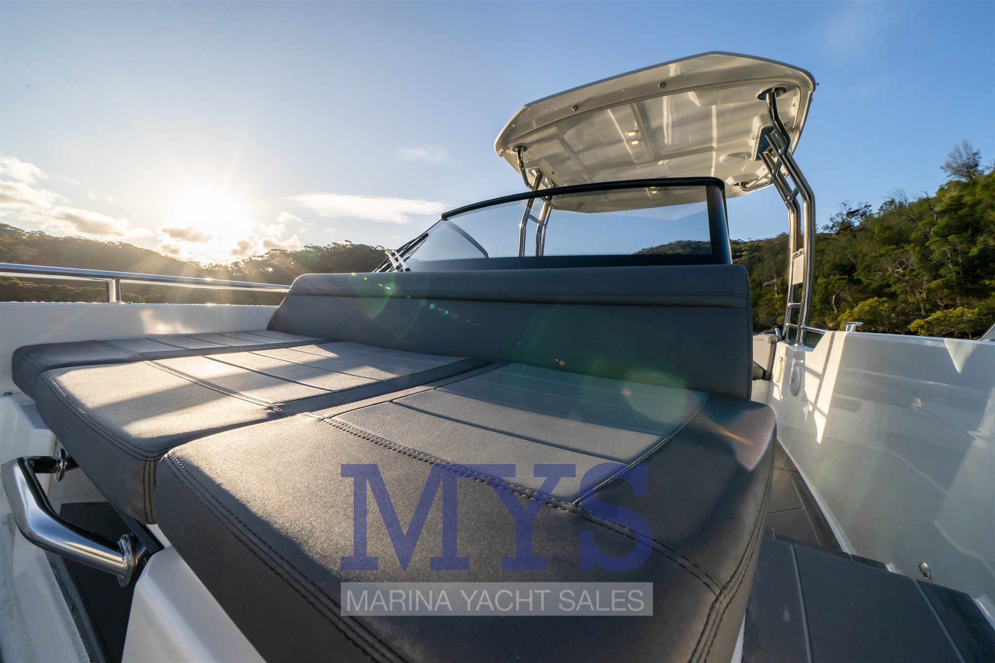 QUARKEN 27 T-TOP (22)