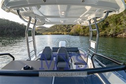 QUARKEN 27 T-TOP (21)