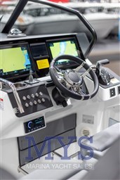 QUARKEN 27 T-TOP (11)