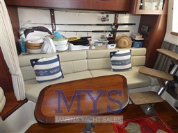 BOSTON WHALER 345 CONQUEST (22)