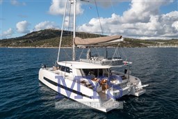 DUFOUR 44 CATAMARANS (23)