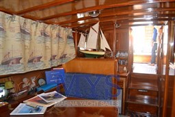 C.N. italiano porta a mare Yuppiter 30 (14)