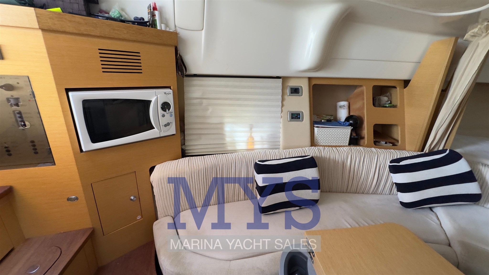 Cranchi Zaffiro 32 (6)