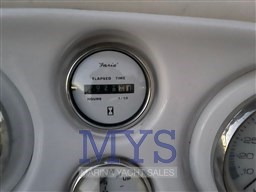 ORE DI MOTO Regal marine Commodore 2665 (14)