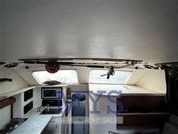Luhrs 32 Fly (15)