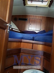 Hatteras 36 Convertible (11)